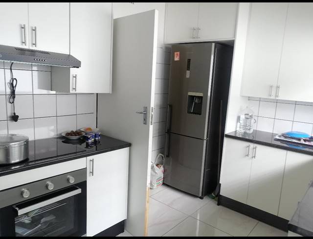 3 bed property to rent in WINCHESTER HILLS